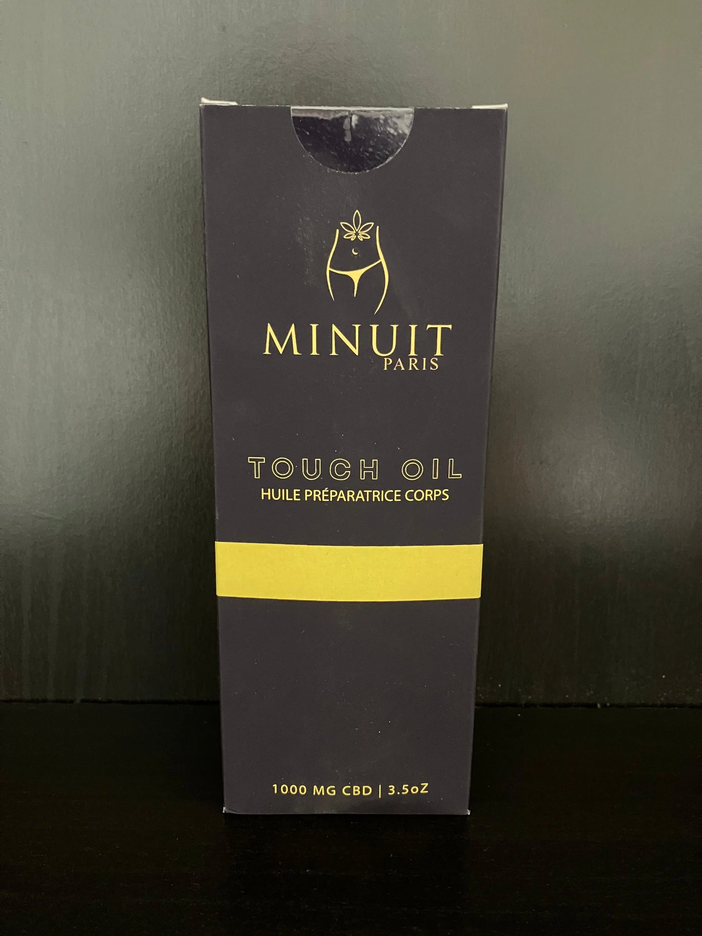 CBD-Massageöl „Minuit Paris“.